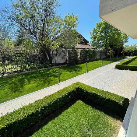 Elegance * וארנה